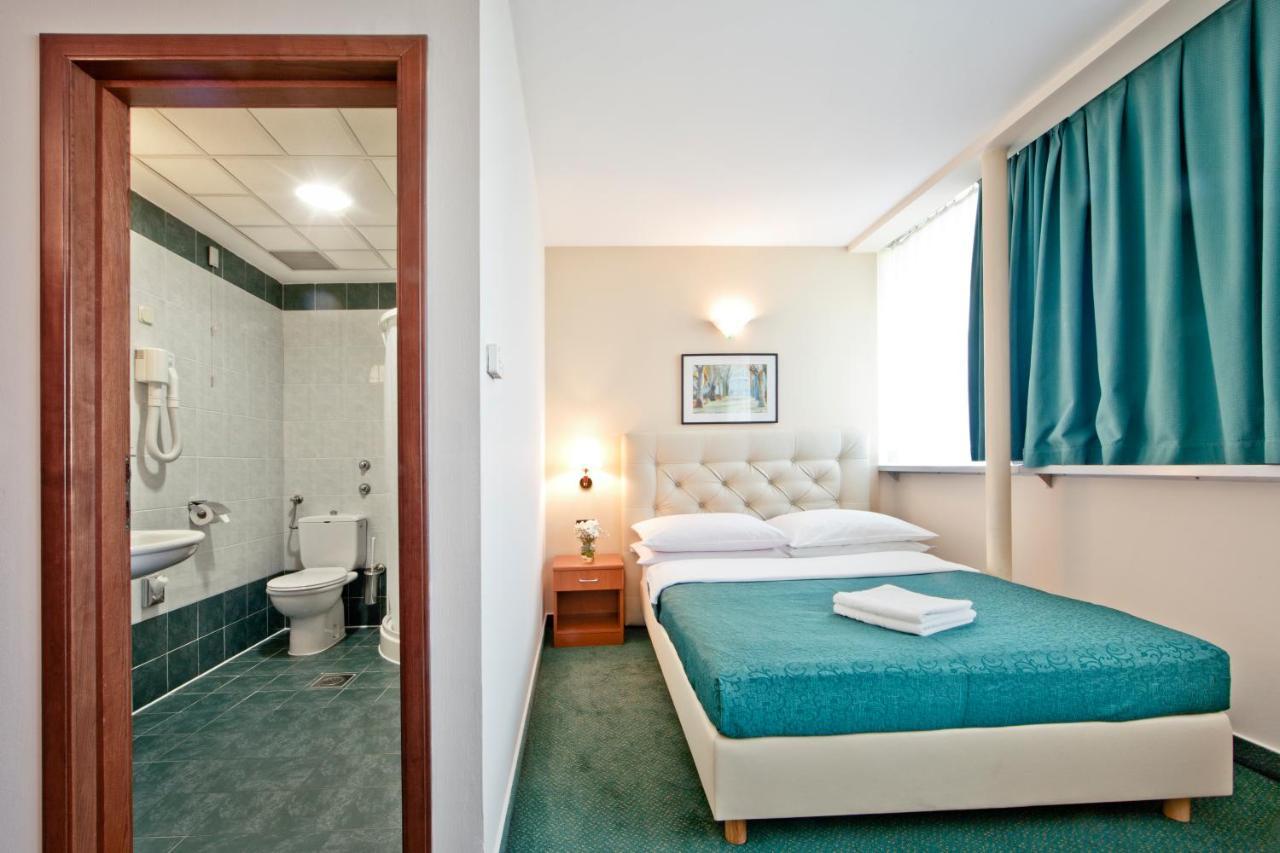 Hotel Central Zagreb Buitenkant foto