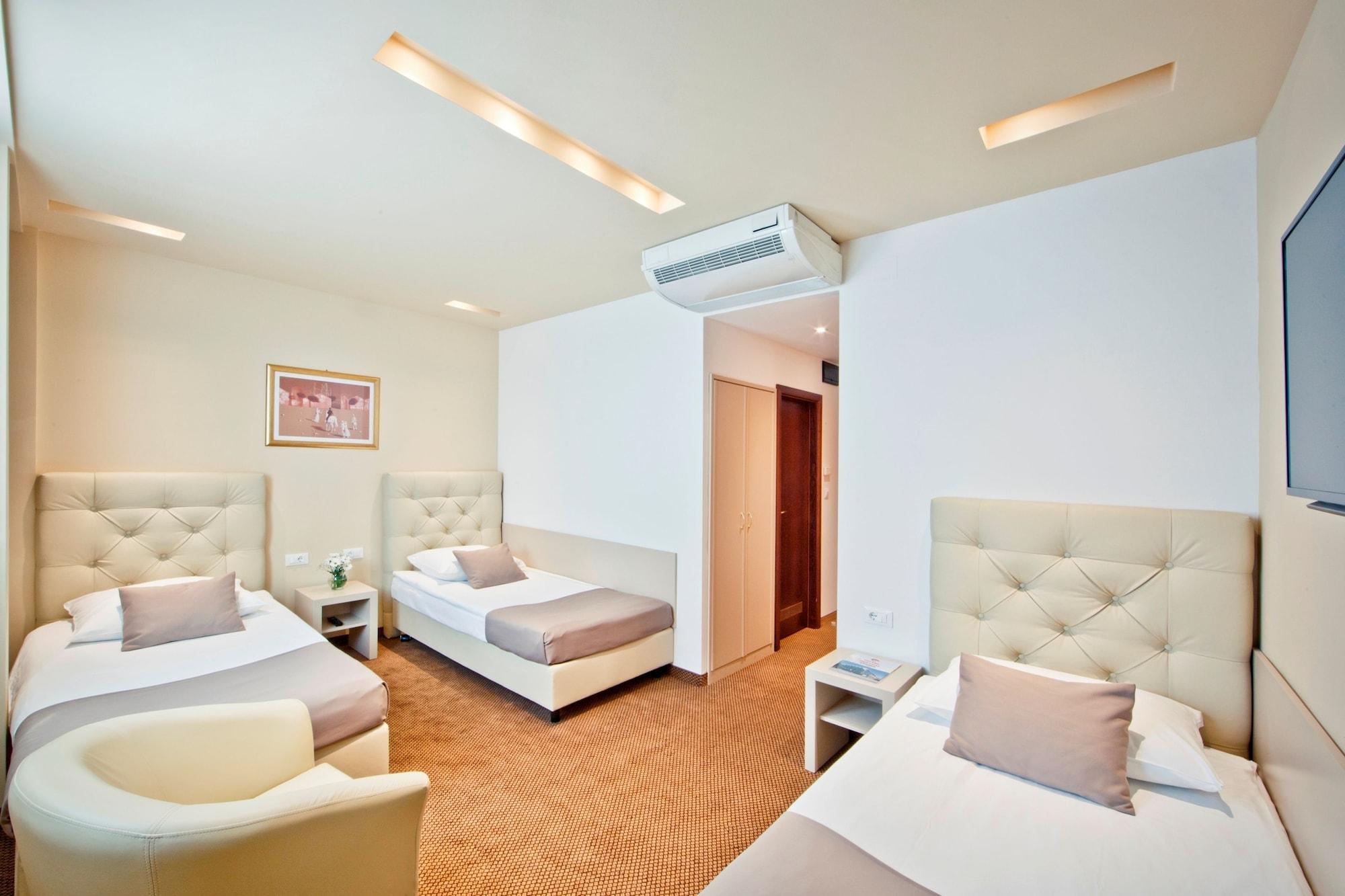 Hotel Central Zagreb Buitenkant foto